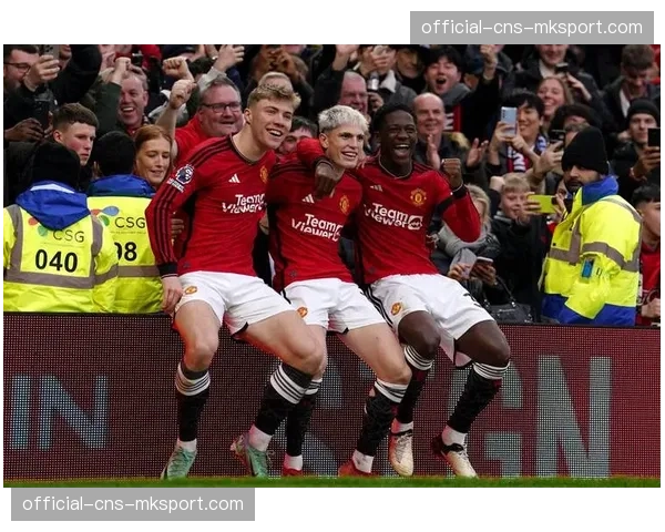 通讯:从街头到赛场——加纳乔的成长故事与曼联的“92班”传承 通讯:从街头到赛场——加纳乔的成长故事与曼联的“92班”传承