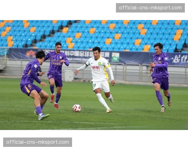 北京国安封闭训练,备战与天津津门虎的“京津德比” 北京国安封闭训练,备战与天津津门虎的“京津德比”